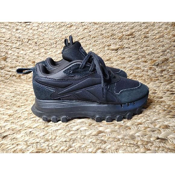 REEBOK X CARDI B WOMEN'S 6 CLASSIC LEATHER ATHLETIC SNEAKER BLACK GY1942 - Picture 2 of 11